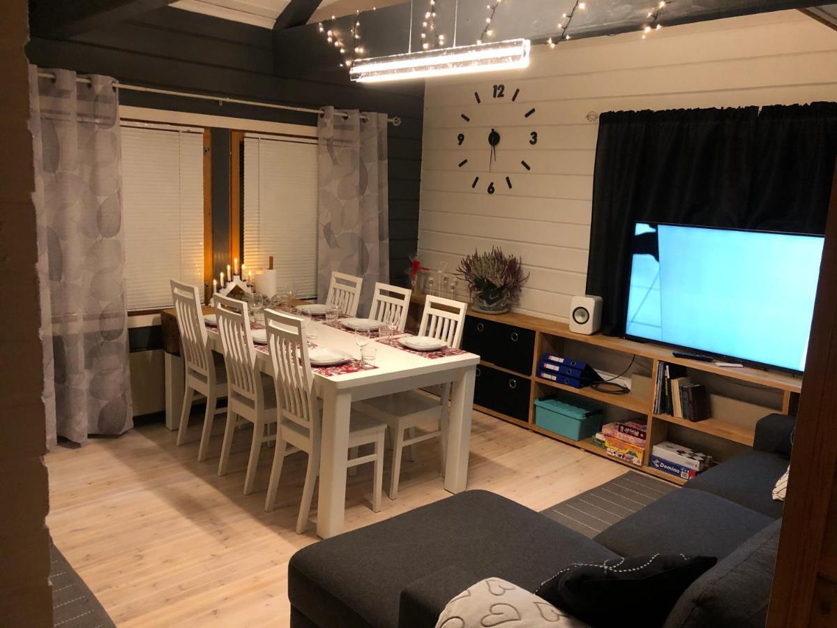 Syoete Huuhkamajat Cottage エクステリア 写真